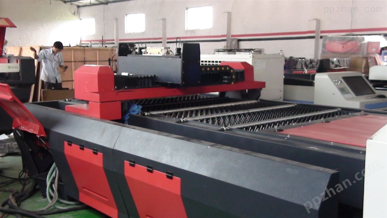 广州碳钢零配件加工设备光纤激光切割机厂家